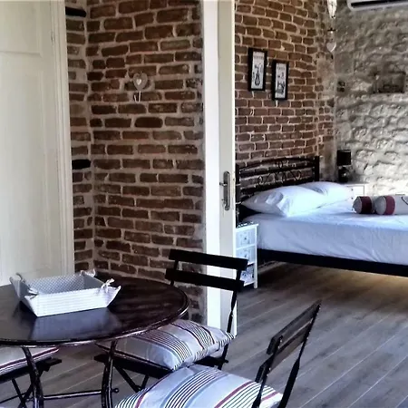 Elisw Apartment *